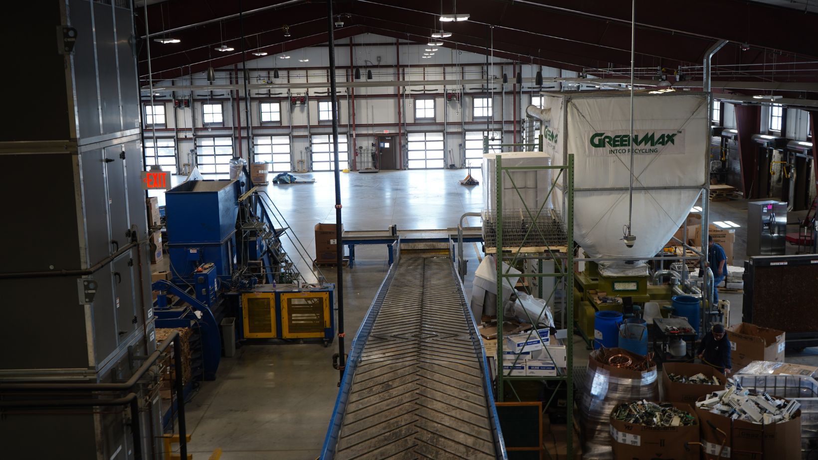 Interior of the Abt recycling center and conveyor belt