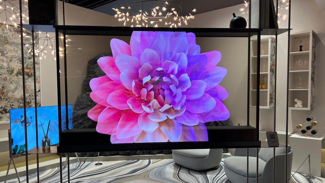 LG OLED T is a transparent 77-inch TV that will arrive in 2024